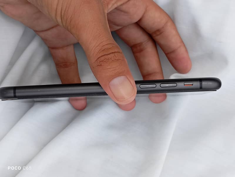 Apple iPhone 11 1