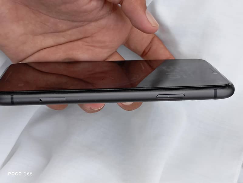Apple iPhone 11 2
