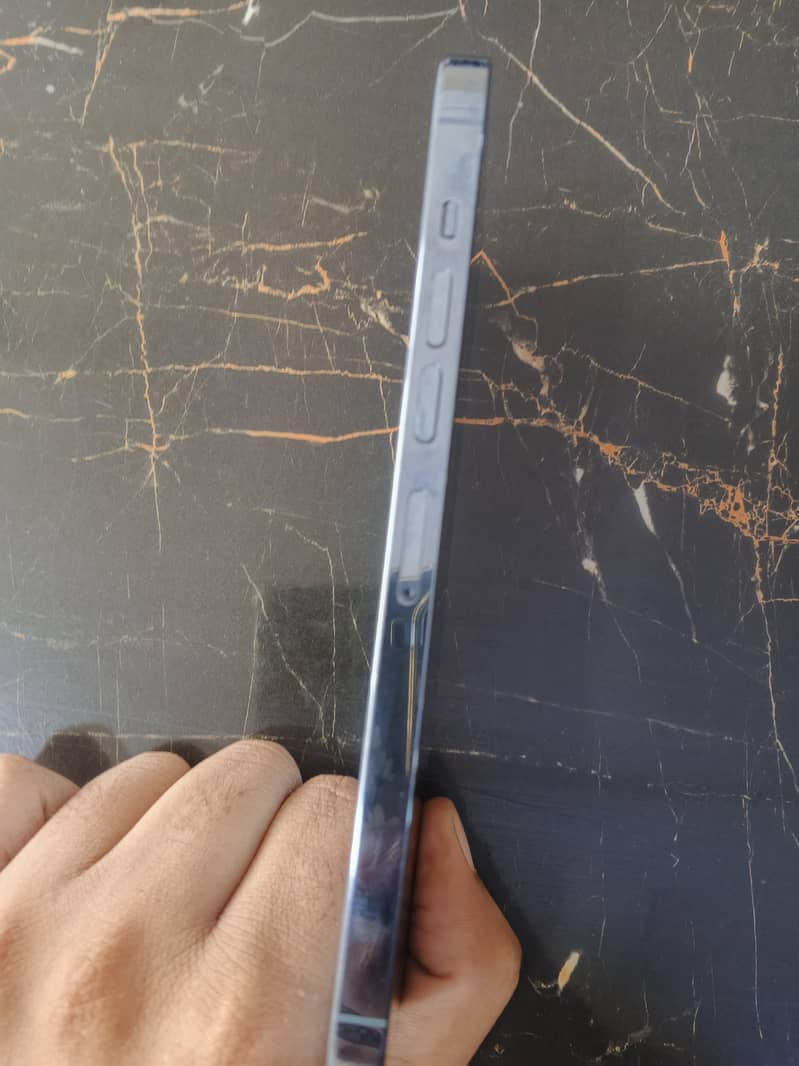 Apple iPhone 13 Pro Max 4