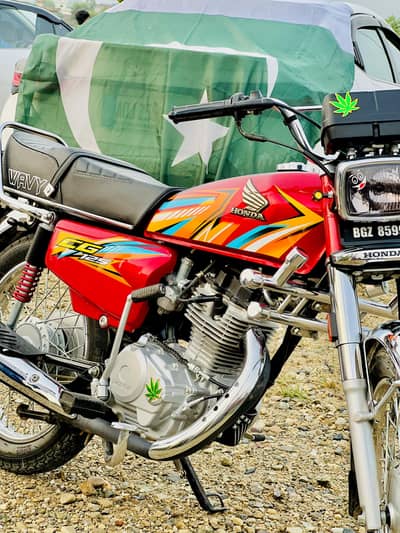 Honda 125 Lush Condition New Bike