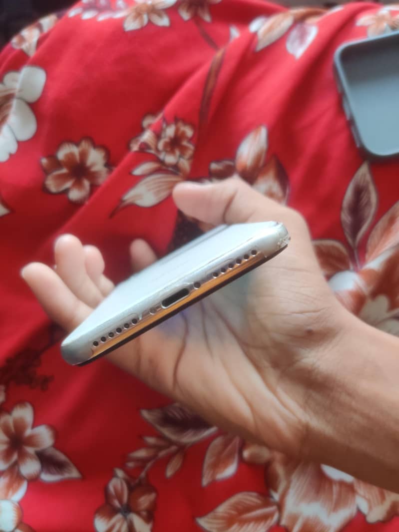 Apple iPhone X 2