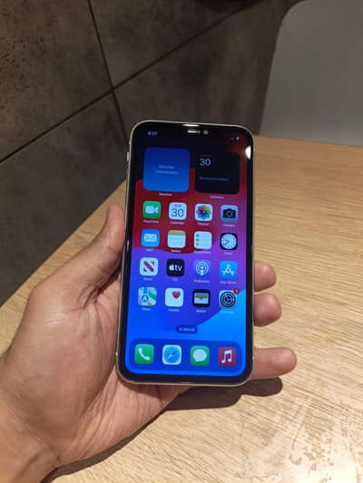 iphone 11 non pta gaming camera  beast 64GB 0302571768 whatsap