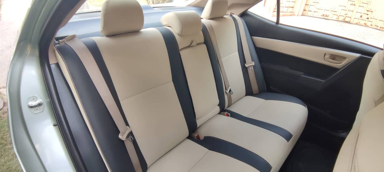 Corolla Altis Automatic 1.6 11