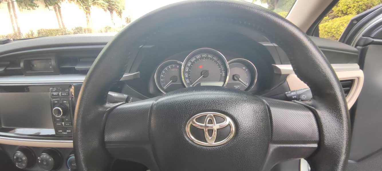 Corolla Altis Automatic 1.6 15