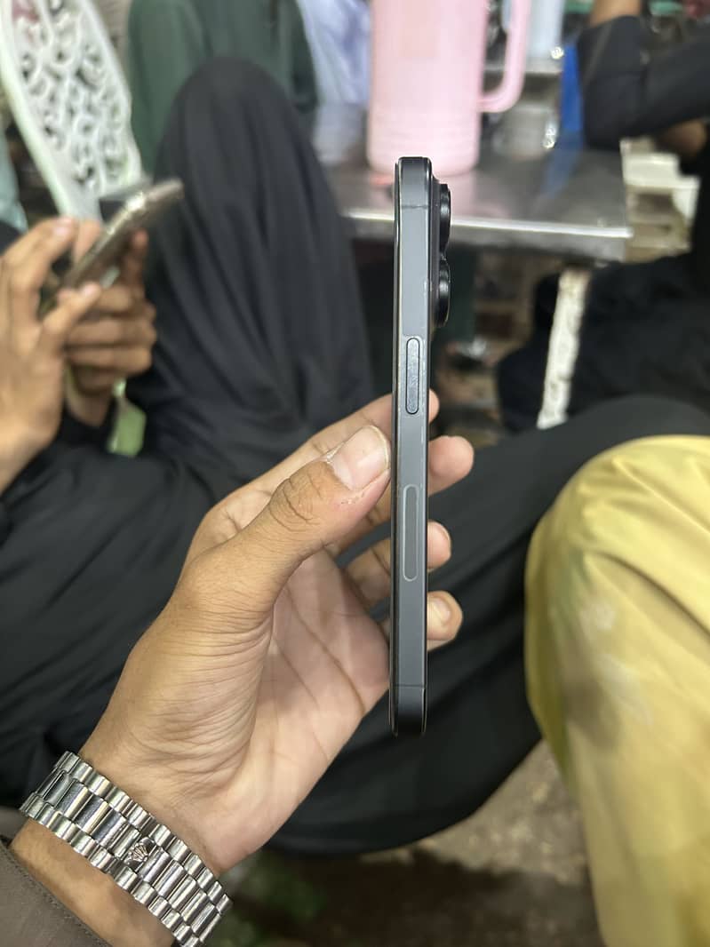 Apple iPhone 15 Pro 1