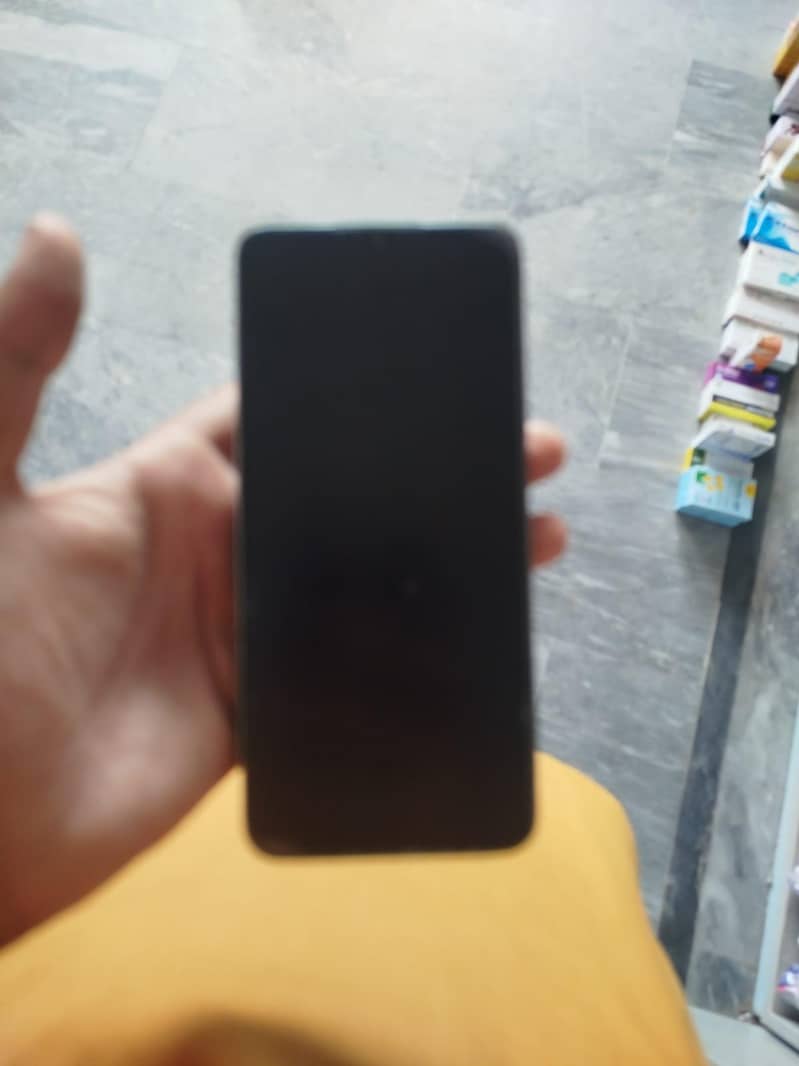 Realme C35 1