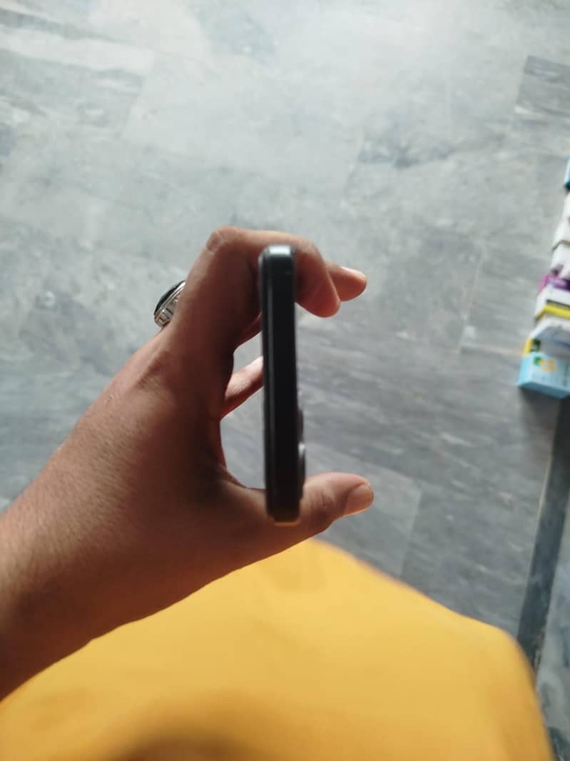 Realme C35 2