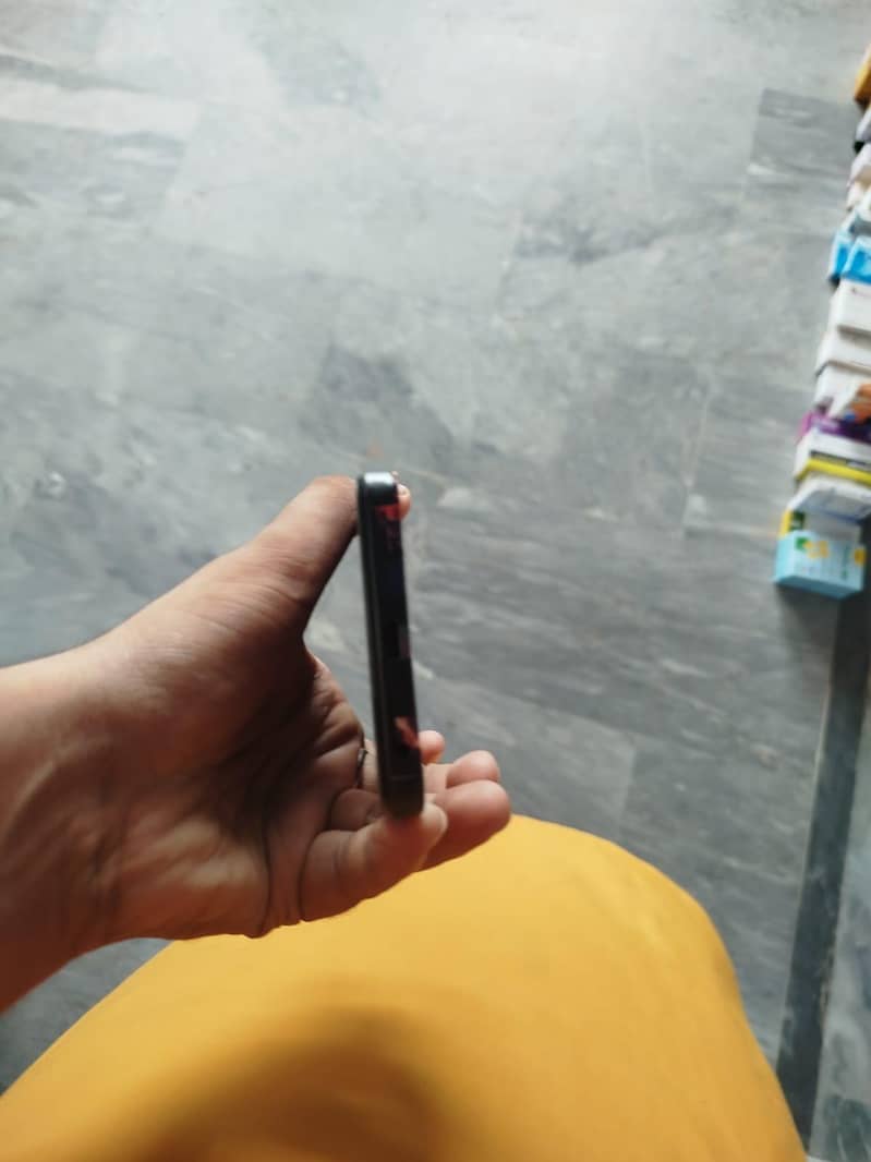 Realme C35 3
