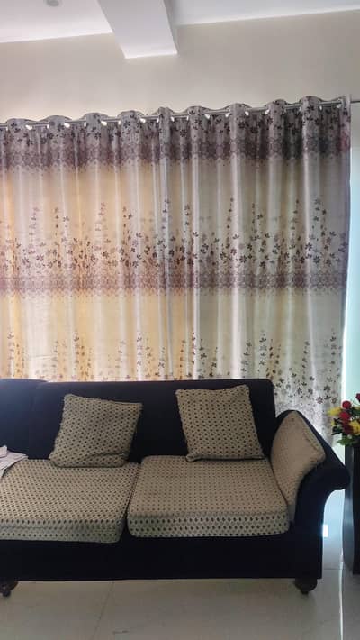 curtain available in low price. price will be negotiable.