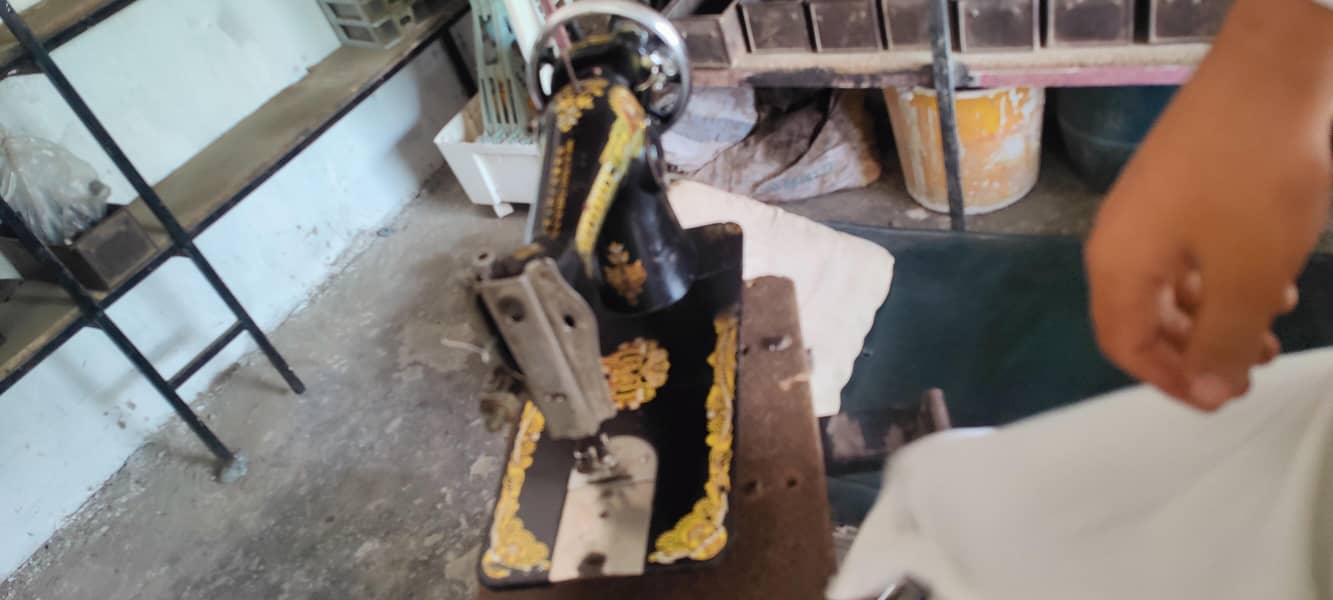 BUTERFLY SEWING MACHINE 2