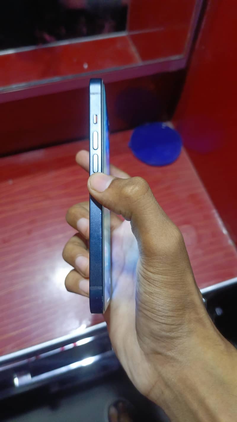 Apple iPhone 14 2