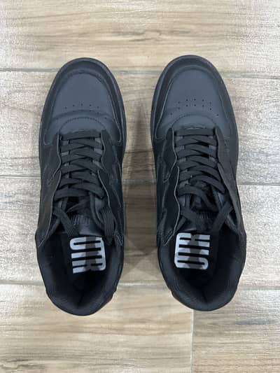 Black Sneakers Size 44