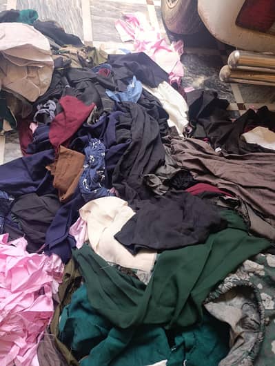 new clothe available for sale pr kg almost 200 kg