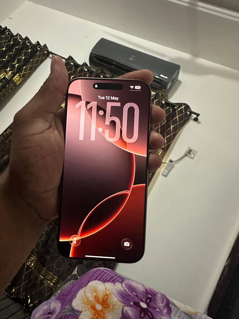 Apple iPhone 16 Pro Max 1