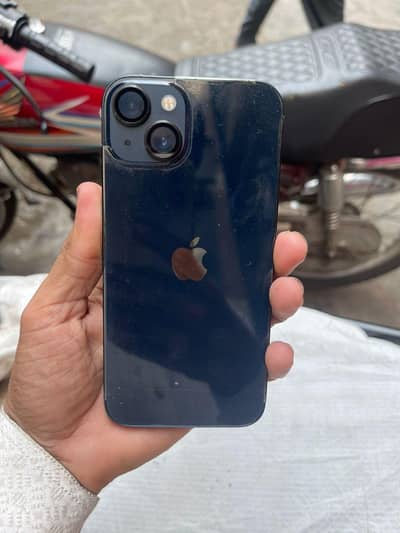 Apple iPhone 13