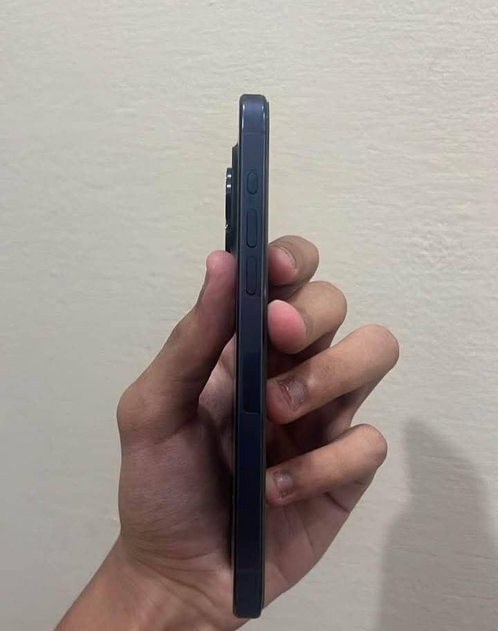 Apple iPhone 15 Pro 1