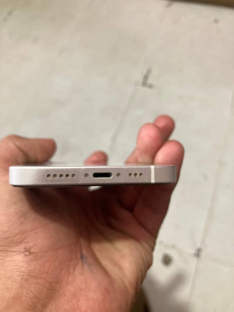 Apple iPhone 12 1