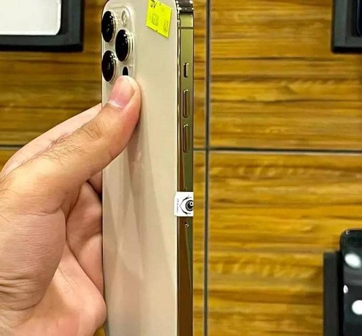 Apple iPhone 12 Pro 2