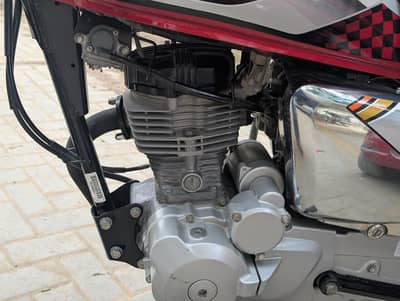 HONDA 125 CHROME EDITION