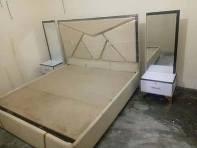 complete bedroom furnitures