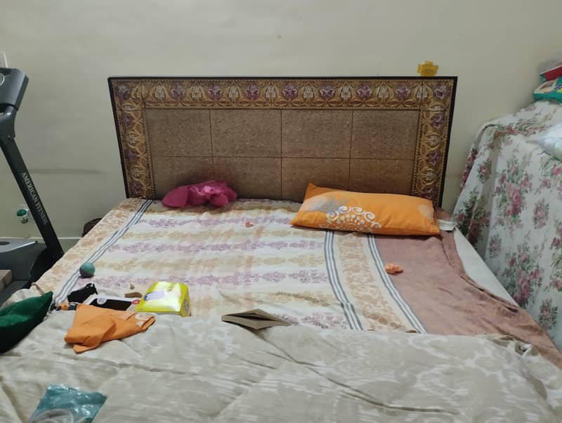 Double bed with side table and dressing table 2