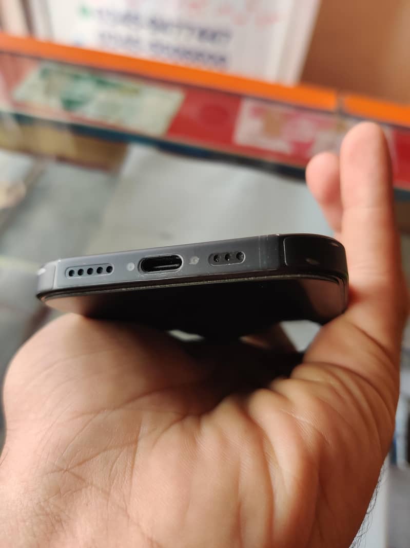 Apple iPhone 15 2
