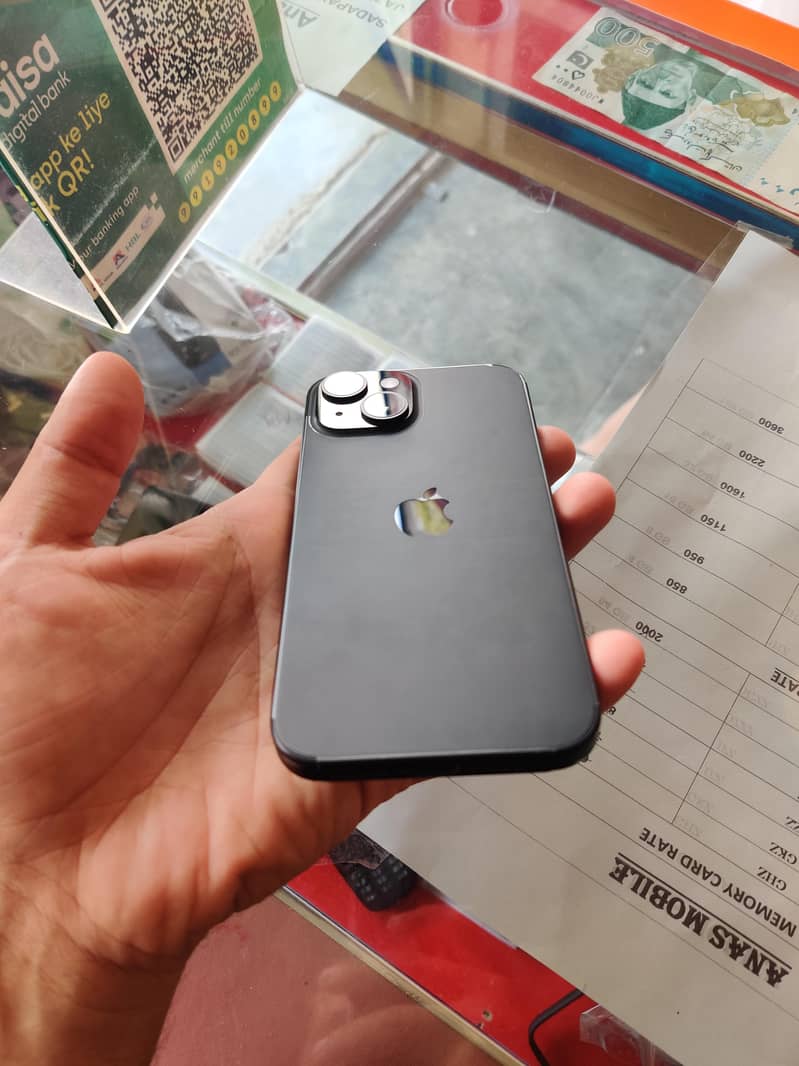 Apple iPhone 15 5