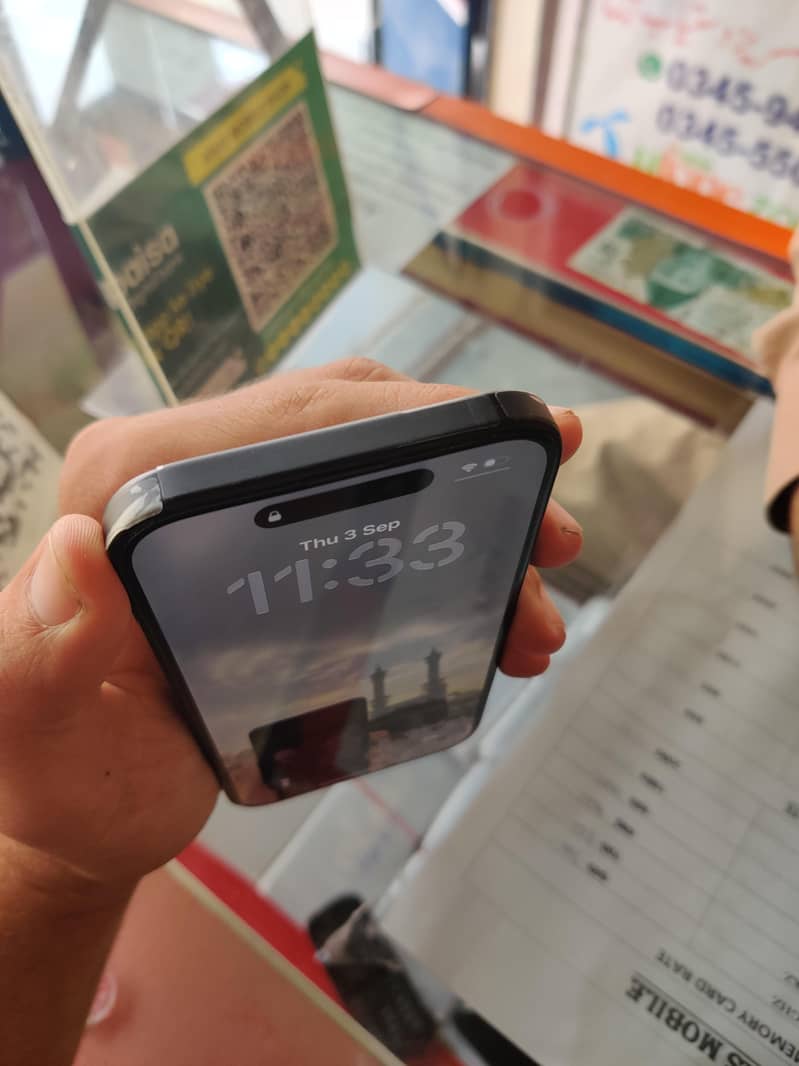 Apple iPhone 15 7