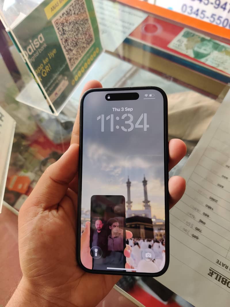 Apple iPhone 15 8