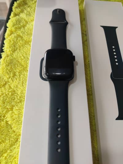 Apple Watch Series 7 96% Battery Health – Box + Charger + Strap