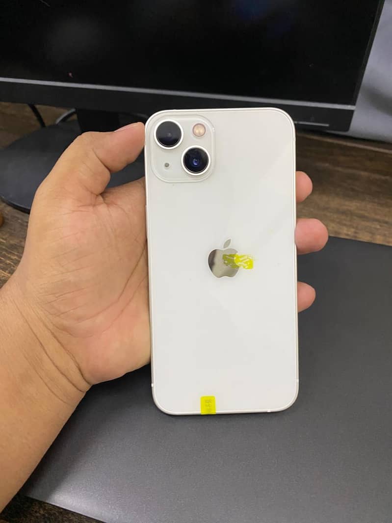 Apple iPhone 13 0