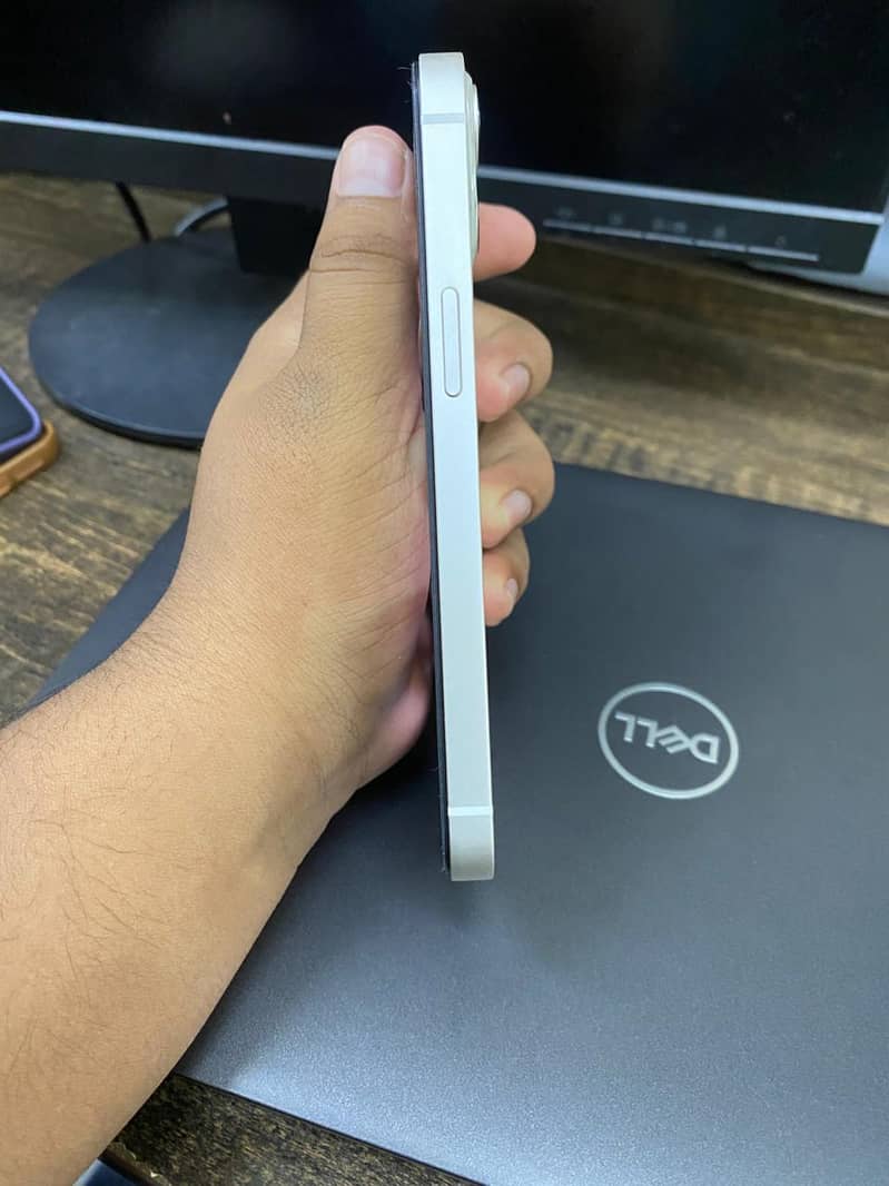 Apple iPhone 13 6