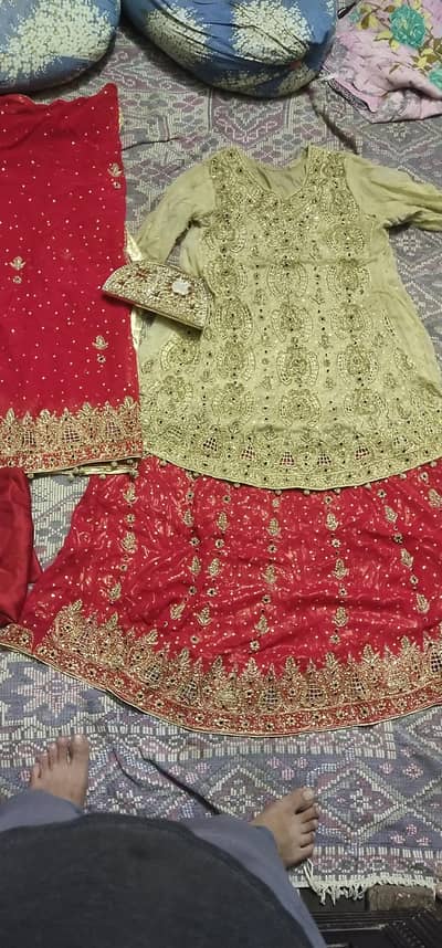 one time few hrs used bridal lehnga set with clutch or sandal new