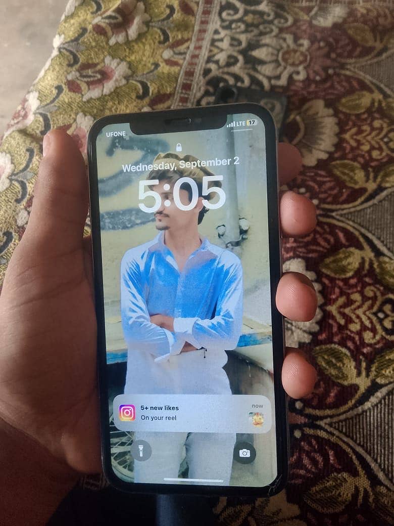 Apple iPhone X 3