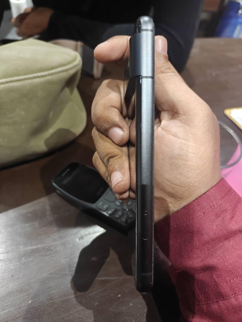 Google Pixel 8 2