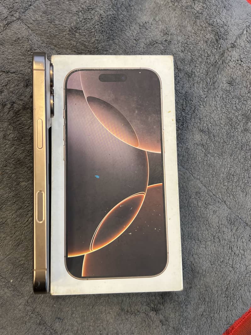 Apple iPhone 16 Pro 3