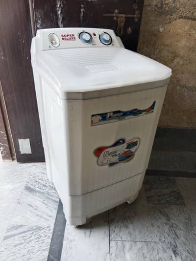 Large Size Super Deluxe Company Washing Machine in Excellent Condition