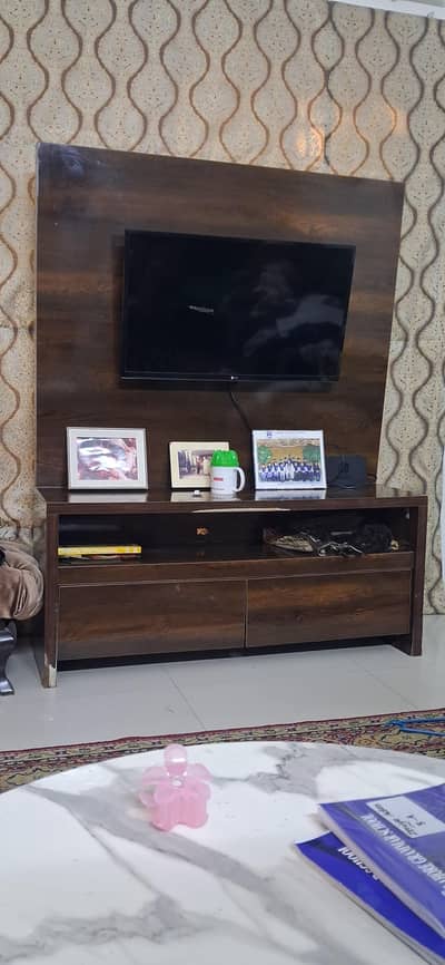 MDF TV table