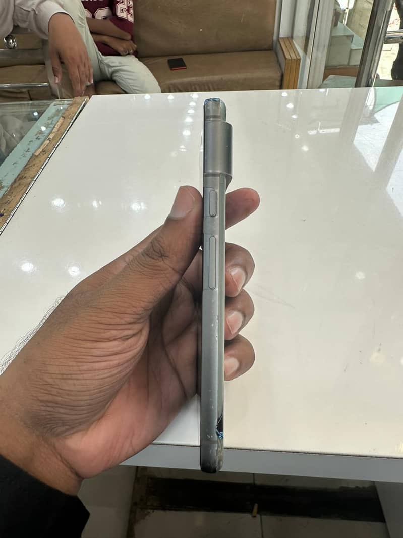 Google Pixel 8 1