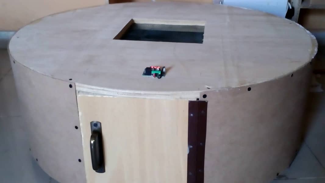 brooder | brooder for chicks | wooden brooder | 150+ chicks brooder 1