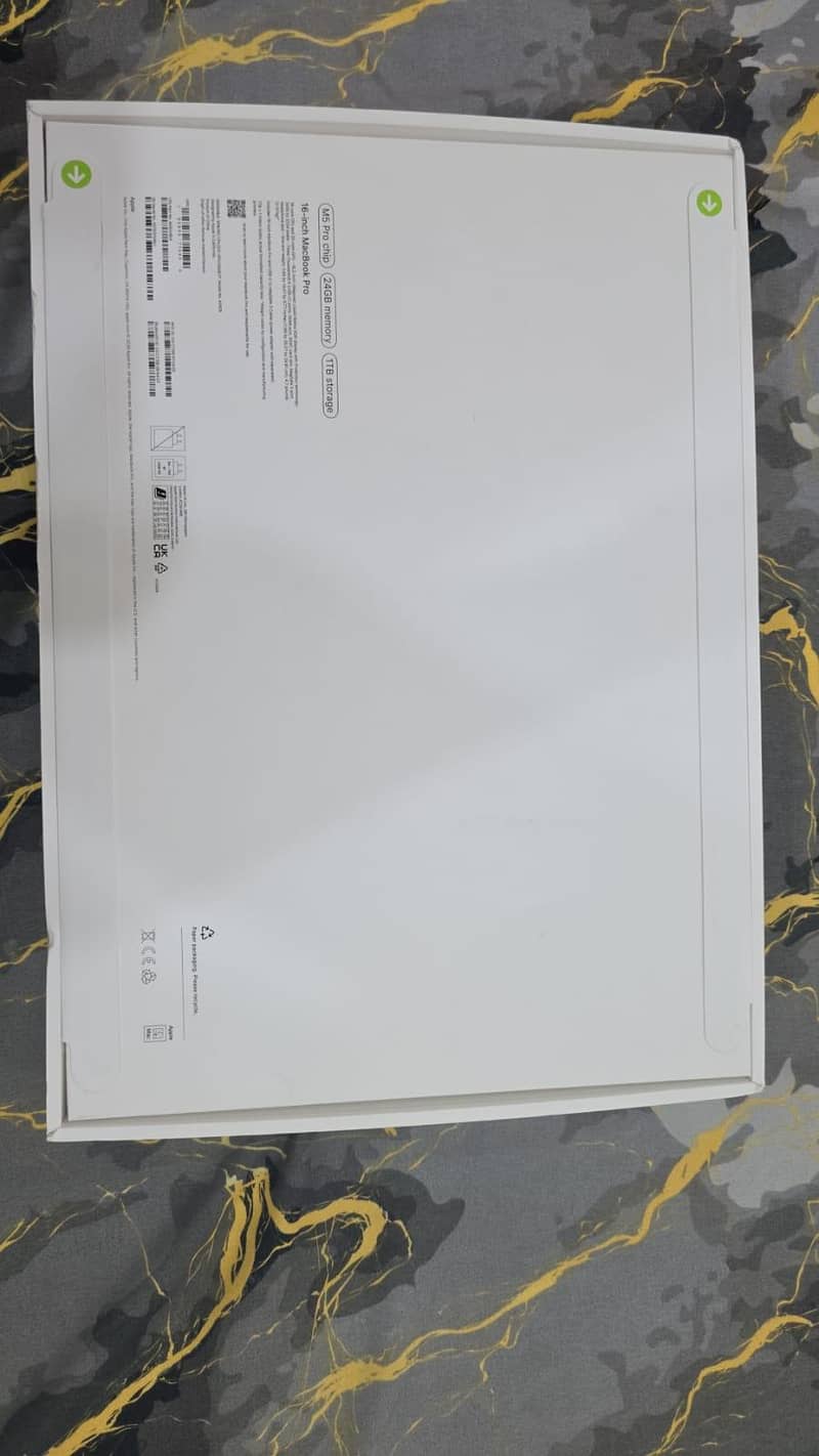 MAC BOOK PRO 1TB M5 16" 1
