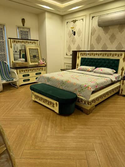A BEAUTIFUL ONE KANAL HOUSE FOR RENT