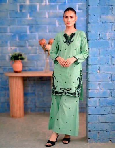 dresses / lawn 2pc 3 pc dresses / ready to wear / stitched dress