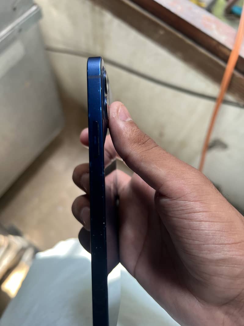 Apple iPhone 12 5