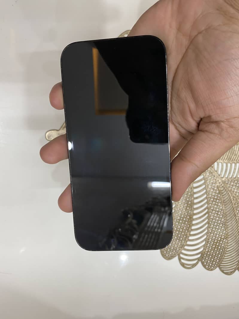 Apple iPhone 14 Pro 1