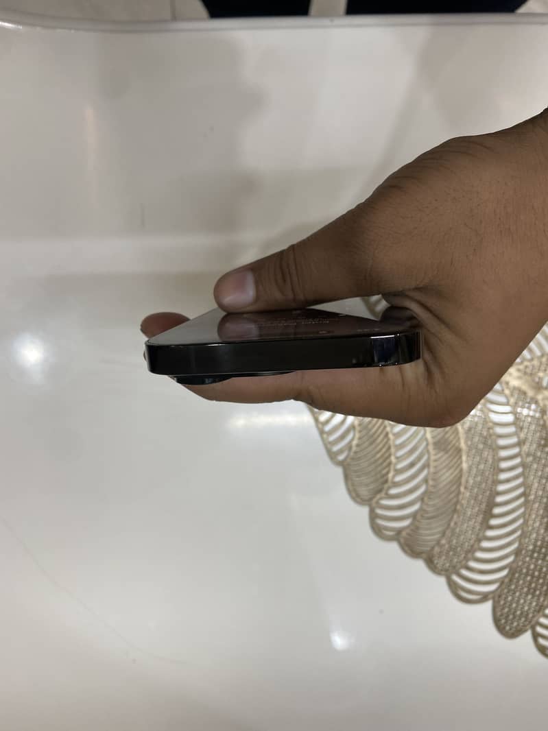 Apple iPhone 14 Pro 3