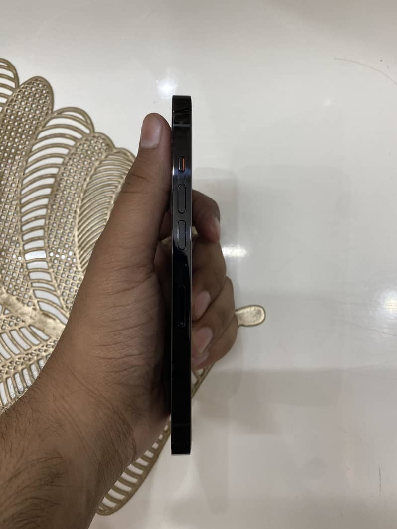 Apple iPhone 14 Pro 4