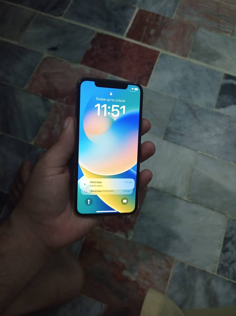 Apple iPhone X 3