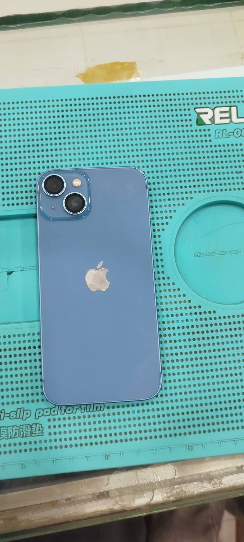 Apple iPhone 13 3