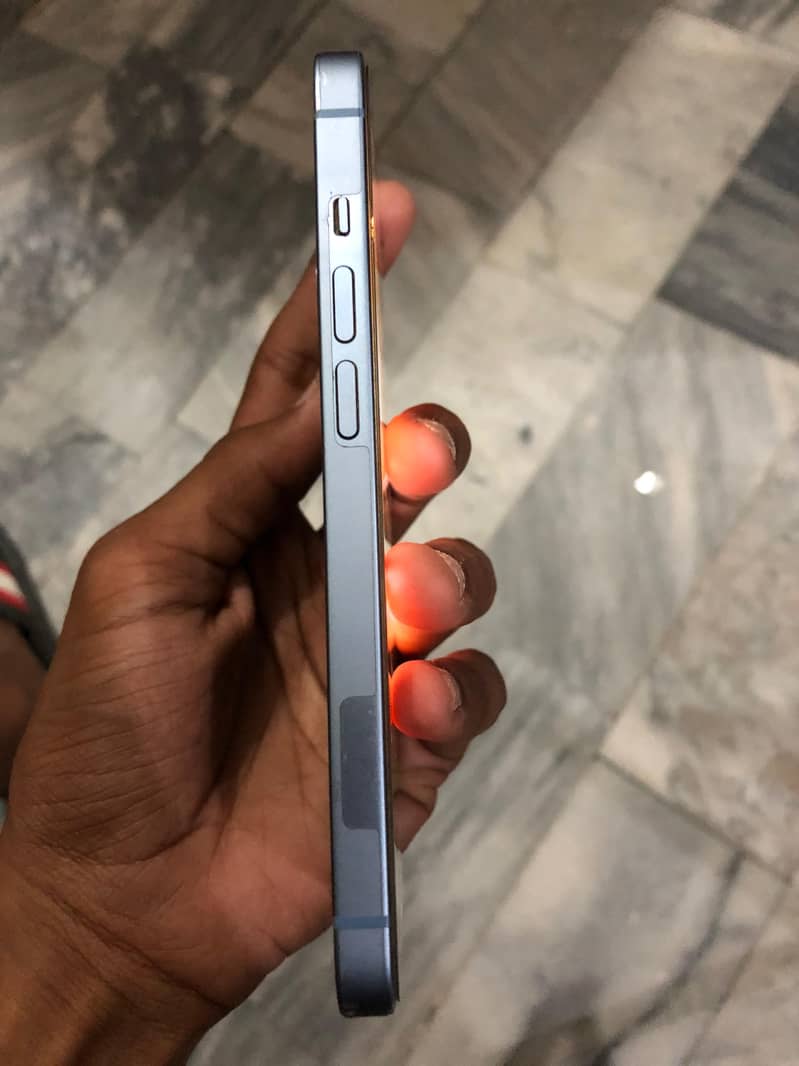 Apple iPhone 14 8